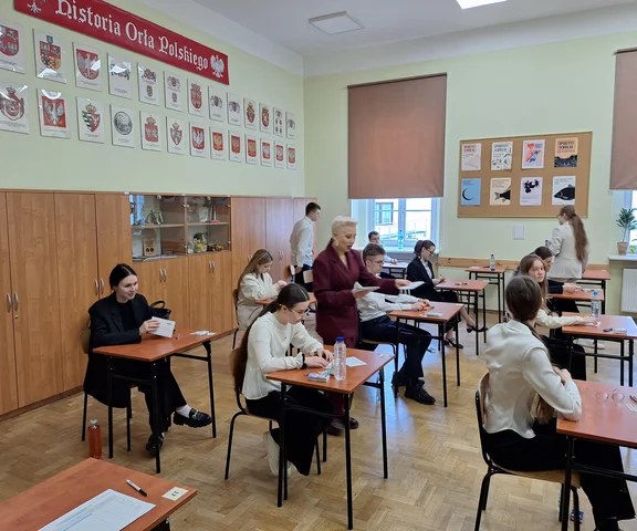 Matura z matematyki unieważniona? Zdjęcia arkuszy znowu w sieci!