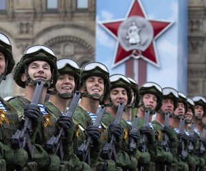 Dla Rosjan Dzień Zwycięstwa jest najważniejszym świętem. Defilada na Placu Czerwonym – jego najważniejszym punktem