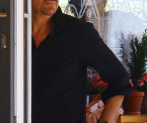 Krzysztof Ibisz je żonie z ręki