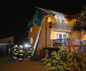   Groźne nawałnice przetoczyły się przez Polskę. Zerwane dachy, zalane drogi, połamane drzewa