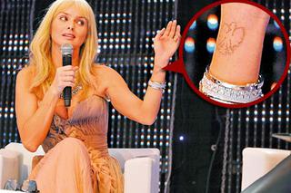 Izabella Scorupco zgarnęła za kampanię reklamową 400 tys. Zrobiła sobie też tatuaż z polskim orzełkiem ZDJĘCIA!