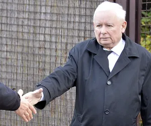 Odebrało nam mowę, gdy dowiedzieliśmy się, z kim kumplował się Jarosław Kaczyński! To słynna antyklerykałka