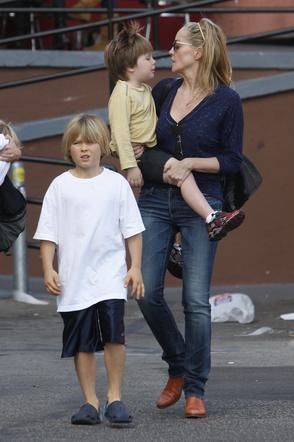 Sharon Stone z dziećmi