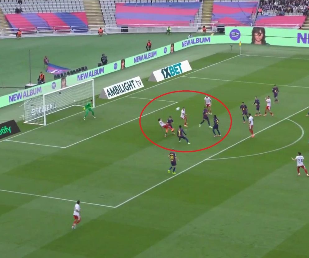 FC Barcelona - Girona: Szczęsny pokonany przewrotką! Przepiękny gol Witsela [WIDEO]