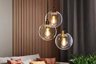 Nowoczesne lampy - 8 pięknych modeli. Jakie są modne lampy do salonu?
