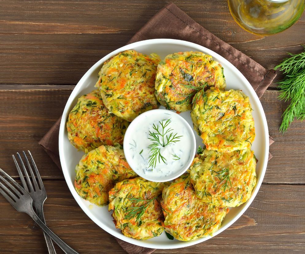 Delikatne kotlety z ryżu i marchewki