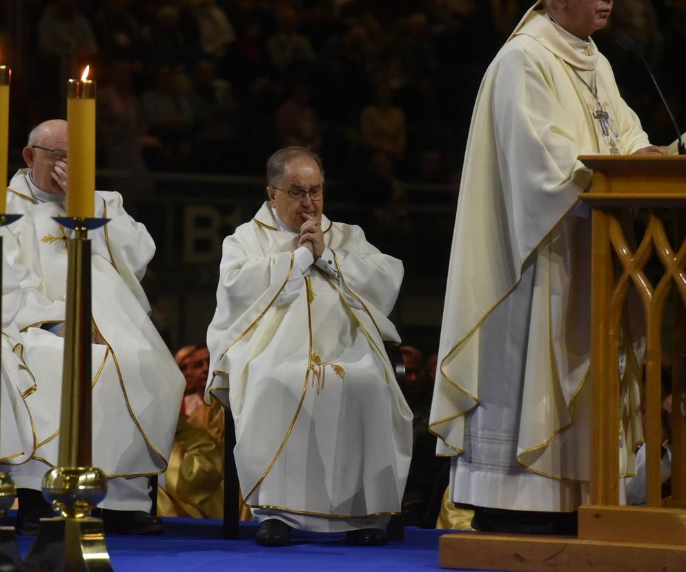 Fani Rydzyka napisali książkę o... Rydzyku. Jego świadectwo jest dla nas przykładem