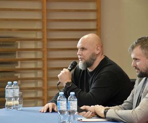 Dominik Dąbrowski spotkał się z młodzieżą III LO w Grudziądzu cz. I