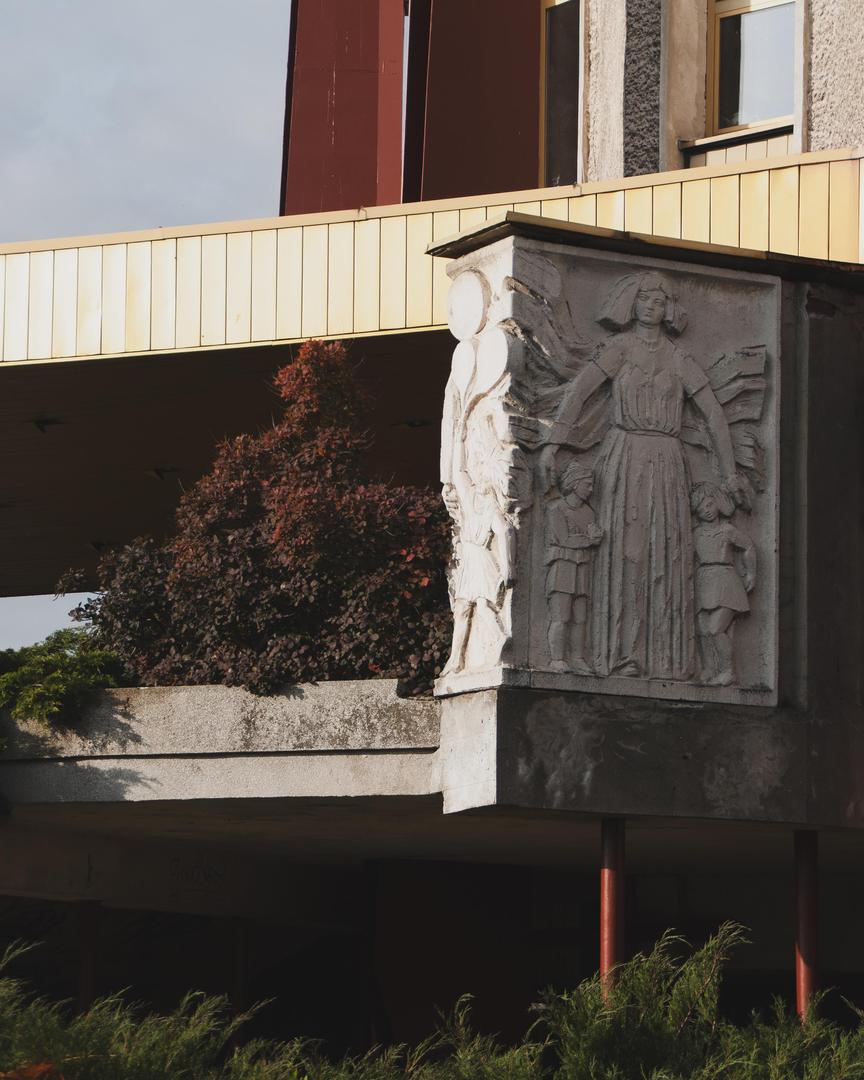 Pałac Ślubów w Częstochowie - zdjęcia. Oryginalne wnętrza z PRL-u robią wrażenie!