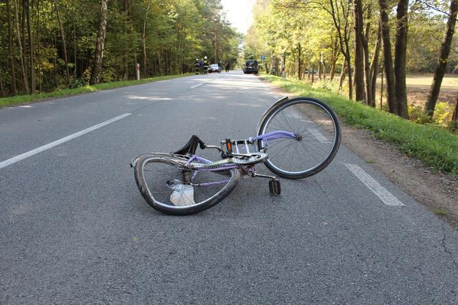 Tragiczny wypadek rowerzystki pod Krakowem. Potrącona kobieta nie żyje