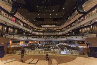 Wnętrze Narodowego Forum Muzyki, główna sala koncertowa