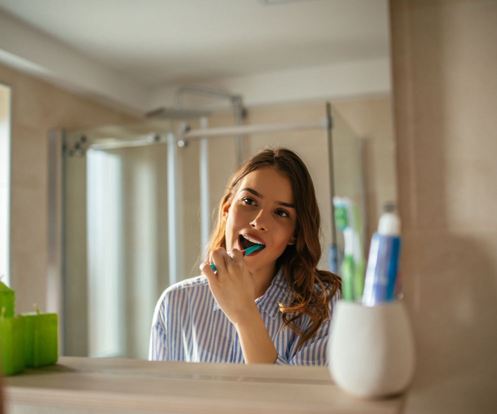 Czy stan jamy ustnej ma wpływ na odporność? Ekspert wyjaśnia