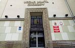 Zamaskowany mężczyzna wszedł do budynku Urzędu Miasta w Chorzowie