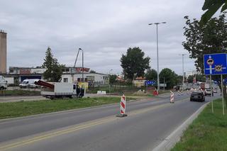 Poślizg na ważnej arterii Olsztyna. Przedłuży się remont ulicy Pstrowskiego