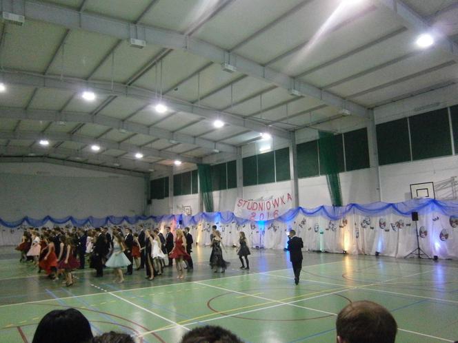 Studniówka w liceum Poniatowskiego