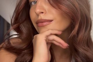 Julia Wieniawa chwali się nową fryzurą. Takiej metamorfozy chyba nikt się nie spodziewał