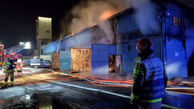 Pożar hali produkcyjnej w Rybniku