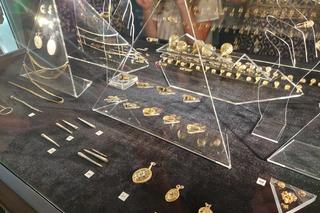 Od czwartku, 25 lipca, w Europejskim Centrum Pieniądza można podziwiać blisko 200 sztuk biżuterii z kolekcji Skarbu Bydgoskiego