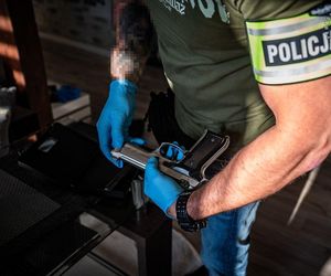 Śląska policja poluje na mafię śmieciową. Kolejne osoby zatrzymane. Zarzuty dla 105 osób