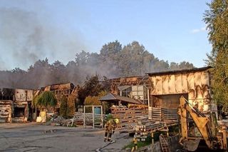 Ogromny pożar na Mazowszu. Spłonęła hala magazynowa 