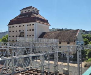 Ten zabytek w Olsztynie ma ponad 100 lat. Od lat stoi pusty i niszczeje