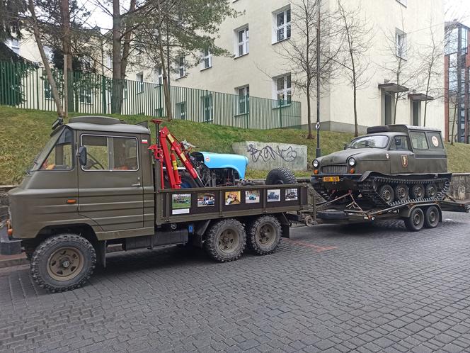 Polonez na gąsienicach? Tak, to możliwe! Studenci z Politechniki Lubelskiej przerobili kultowe auto [GALERIA]