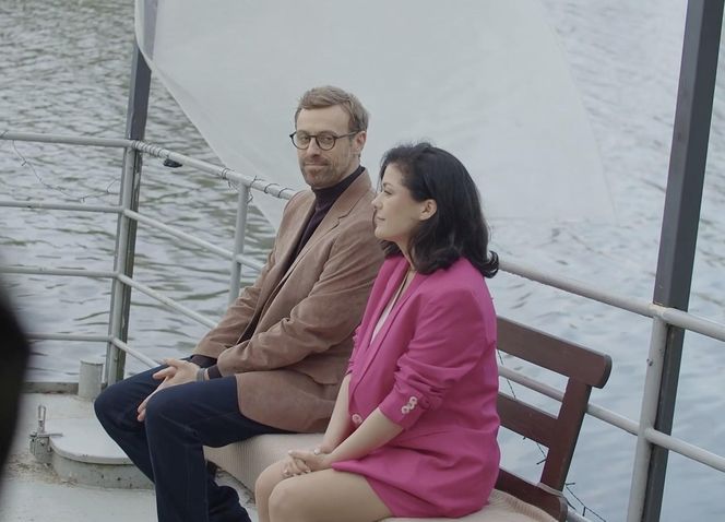 M jak miłość po wakacjach. Dariusz Hoffman (Mateusz Rusin), Kinga (Katarzyna Cichopek)