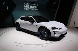 Światowy debiut Porsche Mission E Cross Turismo. Genewa 2018