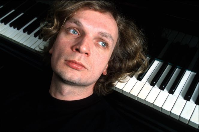 Grzegorz Ciechowski miał tylko grac na klawiszach. Tak Republika debiutowała na scenie