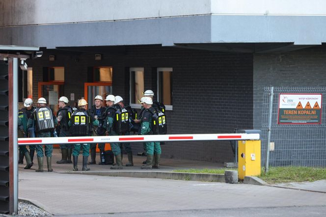 Wstrząs w kopalni Knurów. Trwa akcja ratownicza