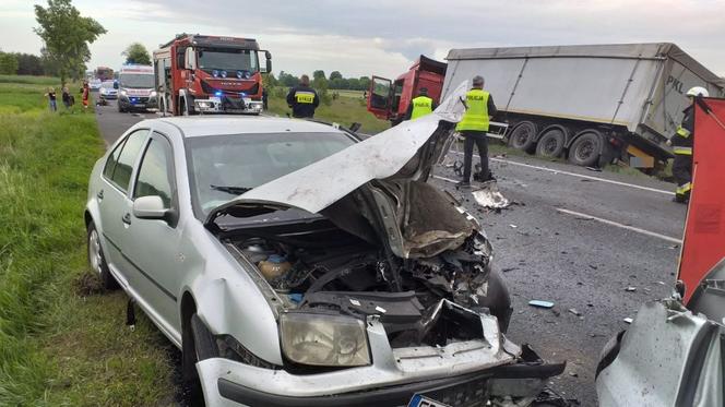 Rusiec: Śmiertelny wypadek na DK74. Koszmar na trasie Wieluń-Bełchatów