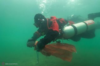 jezioro Tarnobrzeskie Niezwykła akcja płetwonurków