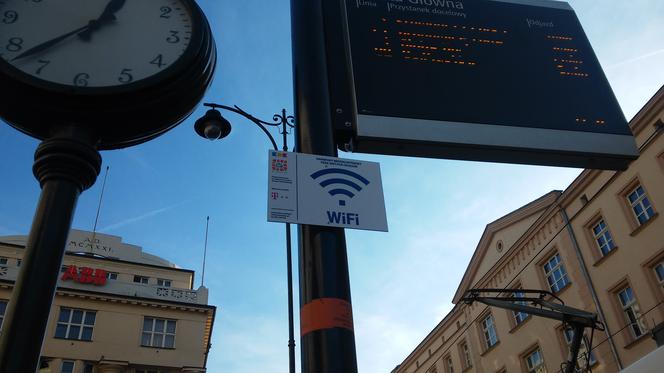 Darmowe WiFi na czterdziestu przystankach w Krakowie! [LISTA PRZYSTANKÓW, AUDIO]