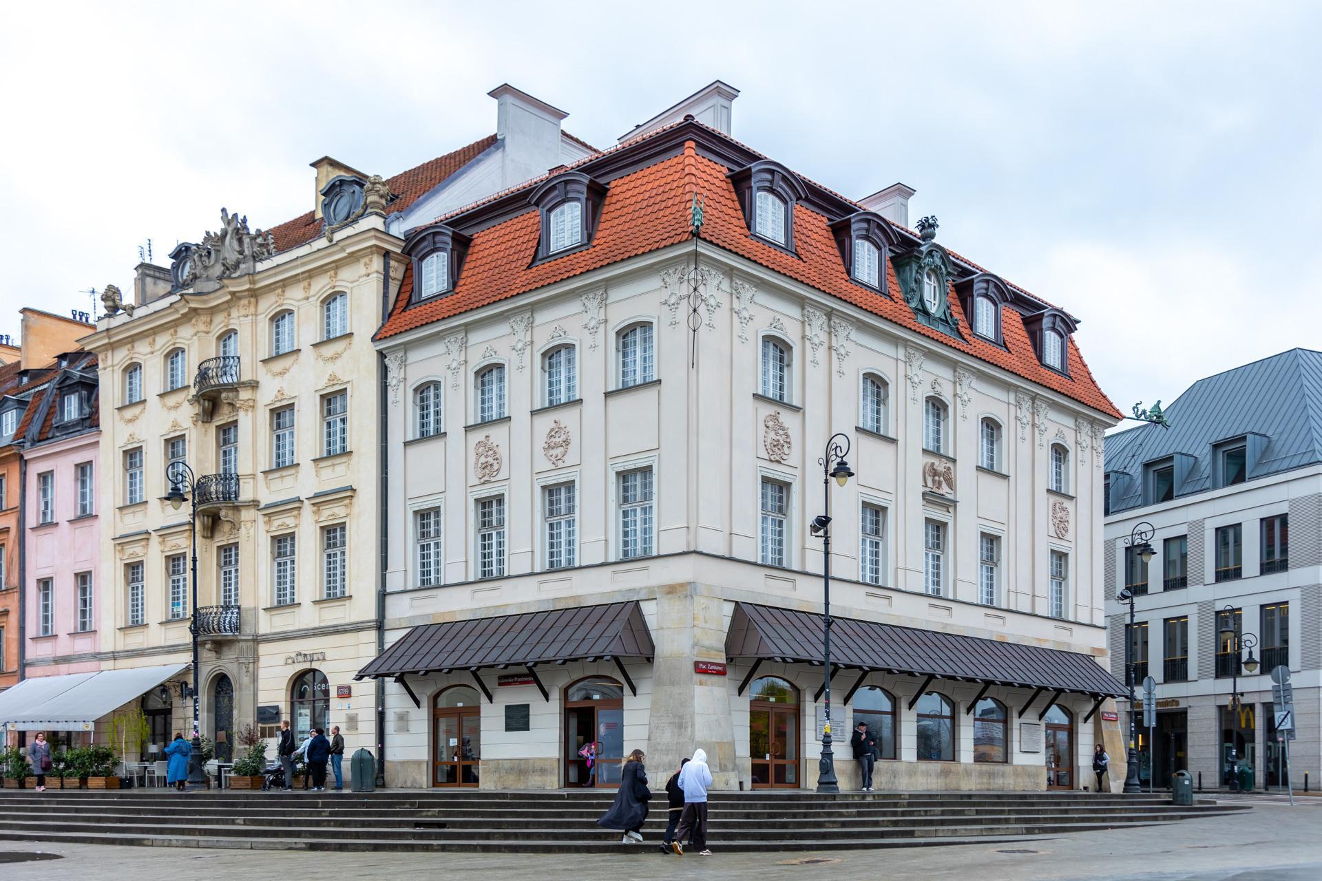 Ruchome schody Trasy W-Z i radziecka tablica sterująca - zobacz zdjęcia wyjątkowego miejsca