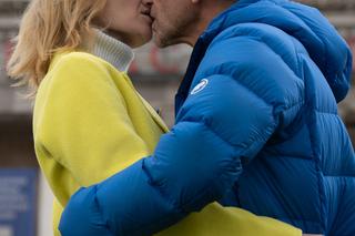 Agata Buzek całuje się z dwoma mężczyznami! To wszystko dzieje się na ulicach Warszawy