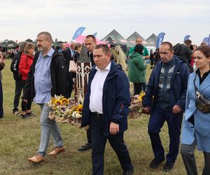 Korowód dożynkowy na dożynkach wojewódzkich 2025 w Świdniku