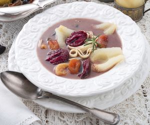 Czernina, czarnina: przepis na zupę z krwi, czyli czarną polewkę