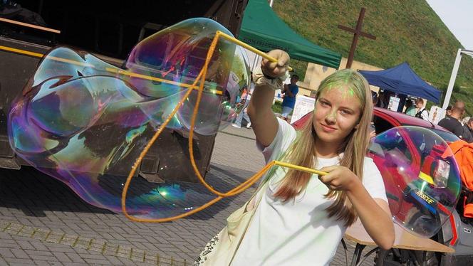 Piknik Rodzinny „Sport wzbogaca - nałóg zatraca" na Kopcu Wyzwolenia w Piekarach Śląskich 