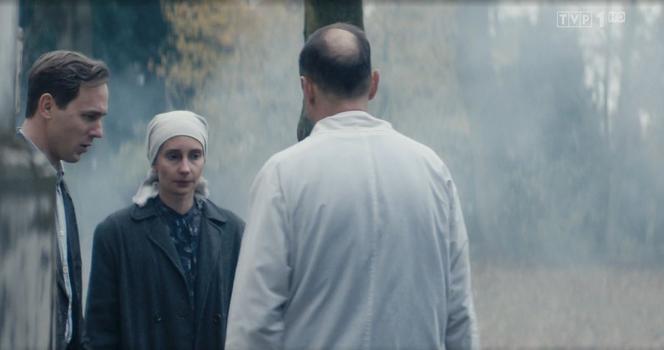 Stulecie Winnych, sezon 2, odc. 21: Michał (Stefan Pawłowski), Irena (Aleksandra pisula), lekarz (Marek Bogucki)