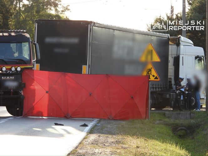 Koszmar w Nasielsku. Wpadł pod ciężarówkę. Pieszy nie miał żadnych szans