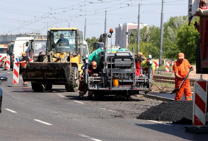 Wielka ofensywa Tramwajów Warszawskich. Tramwajarze remontują i budują jak szaleni
