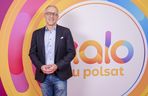 Paweł Orleański tłumaczy się ze schadzki. Tak całuje na każdym spotkaniu biznesowym