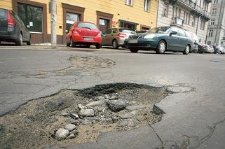WARSZAWA: Dziura na dziurze - NAJGORSZE DZIURY w jezdniach w Warszawie 