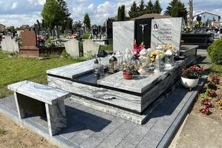 Morderca poćwiartował ciało 23-letniej Pauliny. Grób Pauliny P. (+23) na cmentarzu parafialnym w Nowogrodzie (woj. podlaskie).