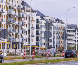 Odwiedzam słynne Jagodno we Wrocławiu. Były pola, a wyrosło spore miasto. Plac budowy na każdym kroku