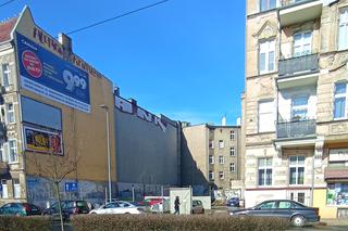 Wystawa nagrobków straszy w centrum Szczecina