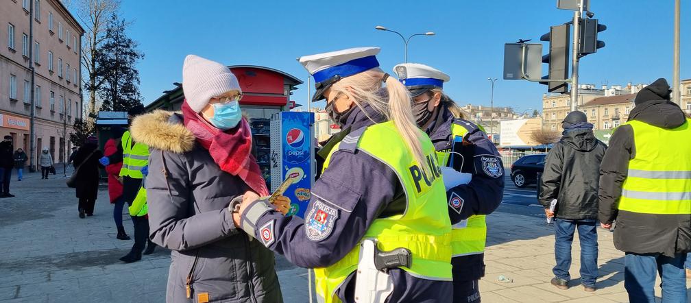 W walentynki policja przypomina, że kochać musimy się też na drodze