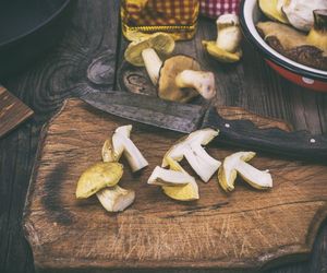 Przepyszna sałatka z gąsek w słoikach – tradycyjny sposób na zachowanie smaku lasu