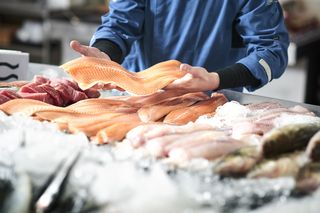 Ta dieta może hamować zwłóknienie wątroby. Zajada się nią naród stulatków