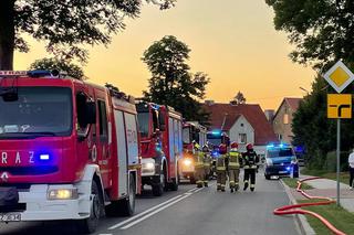 Dźwierzuty. Awaria zbiornika z gazem na stacji paliw. Ewakuowano 19 mieszkańców [FOTO]